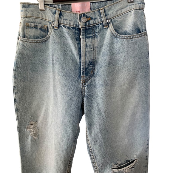 Revice Mom Jeans Women High Rise Distressed Light Wash Tapered Leg Size 29 x 24 - Picture 3 of 13